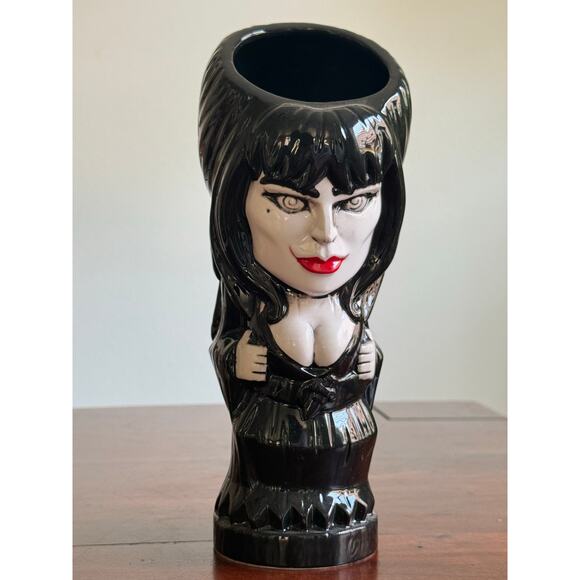 Elvira Geeki Tikis Mistress of the Dark Mug Horror Gothic - Picture 1 of 6